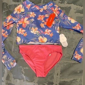 Never Been Worn - girls size 7/8 two piece bathing suit